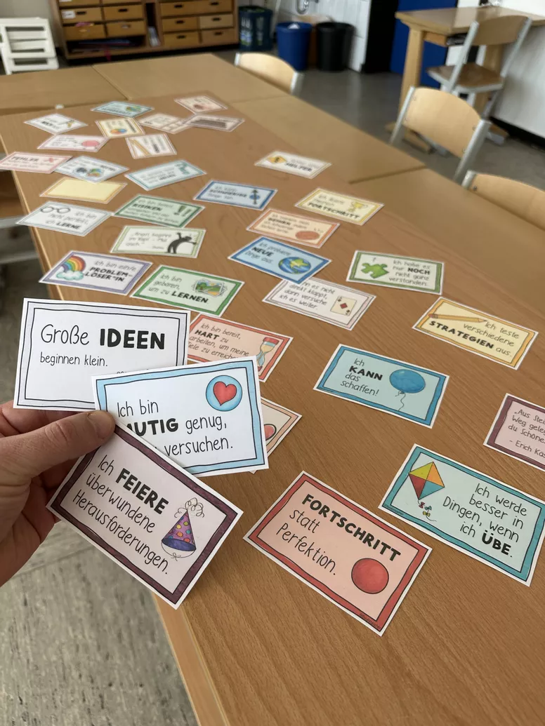Bild in der Beschreibung des Unterrichtsmaterials 30 🌈 Affirmationen / Mutmacher - Wachstumsdenken / Growth Mindset von Doodleteacher #4
