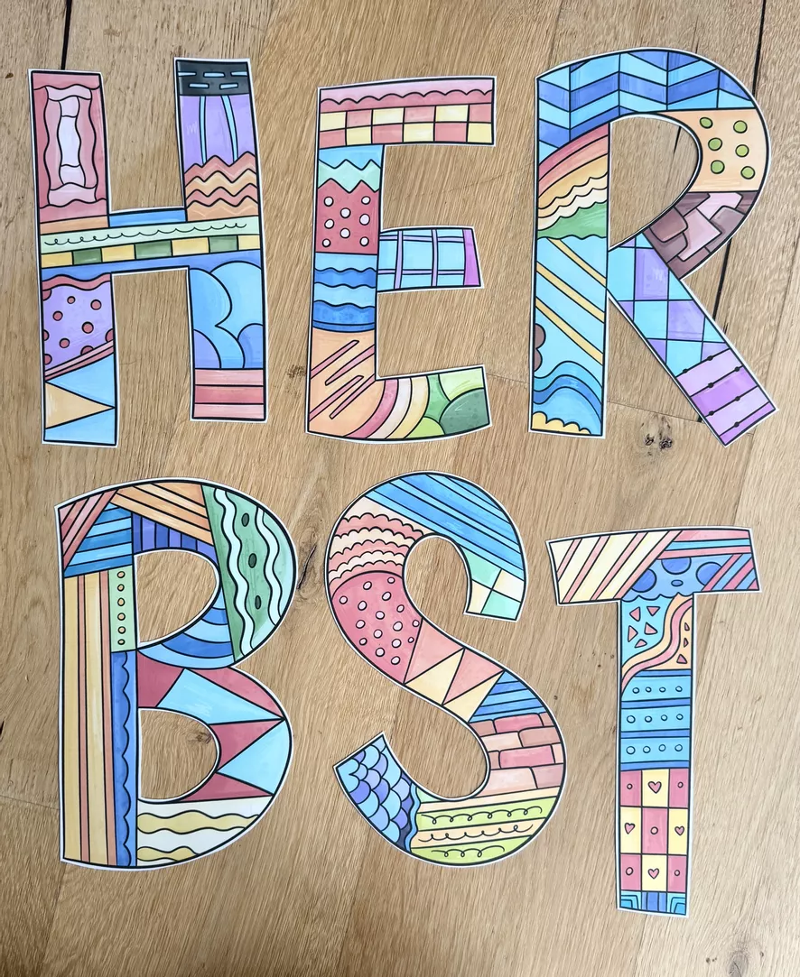 Bild in der Beschreibung des Unterrichtsmaterials HERBST Herbstdeko A4 Buchstaben / Girlande – Pop-Art Muster von Doodleteacher #1