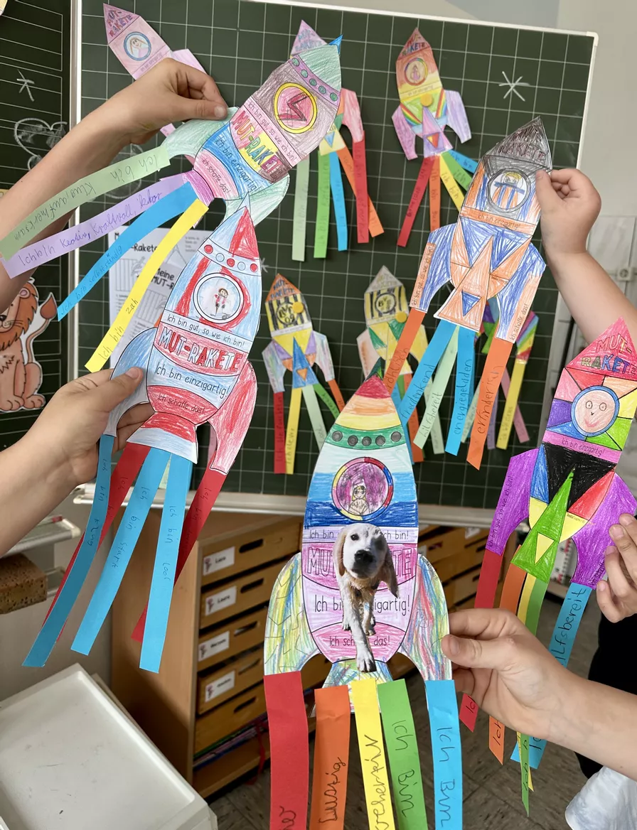 Bild in der Beschreibung des Unterrichtsmaterials Raketen / Rakete - wachsendes Kreativpaket (Klasse 1-5) / Neujahr von Doodleteacher #1