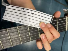 Bild in der Beschreibung des Unterrichtsmaterials Gitarrengriff-Spickzettel/Schummelzettel blanko von johannapfleger.musik #3