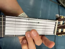 Bild in der Beschreibung des Unterrichtsmaterials Gitarrengriff-Spickzettel/Schummelzettel blanko von johannapfleger.musik #2