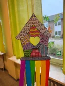 Bild in der Beschreibung des Unterrichtsmaterials Windspiel/Windfänger basteln im Frühling Vogelhäuschen Kunst von Lernperle #1