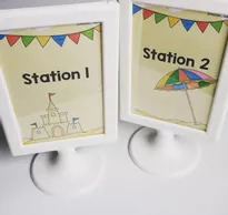 Bild in der Beschreibung des Unterrichtsmaterials Klassenraumbeschriftungen "Durch das Jahr" *Growing Bundle* von Teachers Tales #2