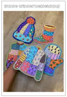 Vorschau - Arbeitsblätter - Kunst im Winter - Würfle (oder wähle) bunte Winterkleidung - Seite 2