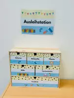 Vorschau - Mal- und Bastelvorlagen - Ausleihstation Materialkommode Schubladen - Deckblatt