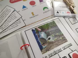 Aperçu - Apprentissages en autonomie - PACK 1 : Nom, verbe, déterminant (symboles Montessori) + affiche 🎁 - Page de couverture