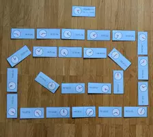 Vorschau - Spiele - Uhrendomino: fünf Minuten, OHNE Ziffern, bunte Zeiger (V3) - Seite 1
