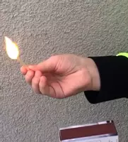 Vorschau - Videos - Slomotion-Video: Streichholz anzünden - Deckblatt
