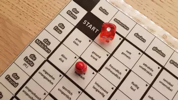 Vorschau - Spiele - Brettspiel: Adjektivdeklination im Dativ (Version 1) - Deckblatt