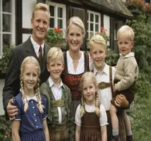 Vorschau - Stundenentwürfe - Wie gefährlich ist der Traum von einer „einheitlichen“ Gesellschaft? Die Volksgemeinschaft im Dritten Reich! Lernsituation mit Zusatzmaterial (Tafelbild und Erweiterungsaufgaben in 2 Niveaustufen)! - Deckblatt