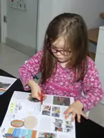 Vorschau - Mal- und Bastelvorlagen - AGA Bastelbilderbuch "Artenschutz und FairerHandel" - Deckblatt