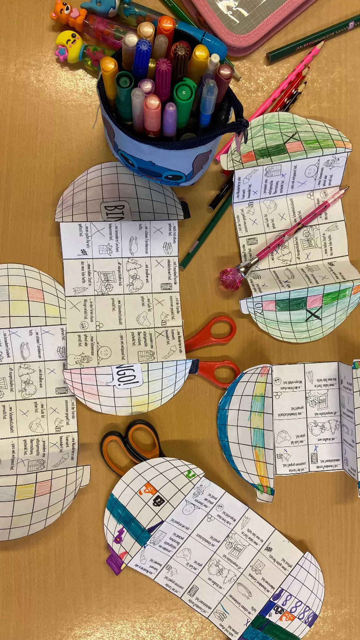 Bild in der Beschreibung des Unterrichtsmaterials Weihnachtsferien / Neujahr - BINGO - Bewegung statt Erzählkreis + Silvester von Doodleteacher #1