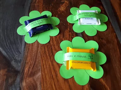 Bild in der Beschreibung des Unterrichtsmaterials Neues Schuljahr: Geschenk auf Glücksklee von Mindful School Life #1
