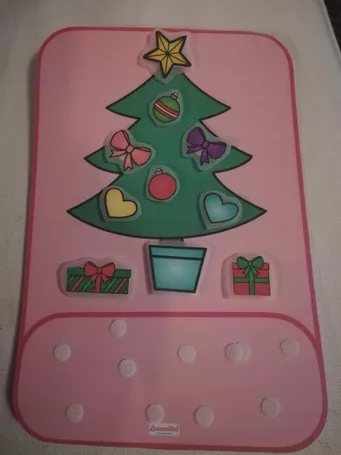 Bild in der Beschreibung des Unterrichtsmaterials Weihnachtsbaum schmücken Klettspiel Freiarbeit Kita Grundschule von Lernmittel-hausgemacht #1