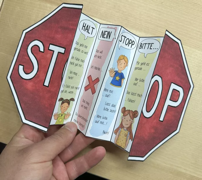 Bild in der Beschreibung des Unterrichtsmaterials Grenzen setzen lernen - kreative Klappkarten / Bedürfnisse verbalisieren von Doodleteacher #2