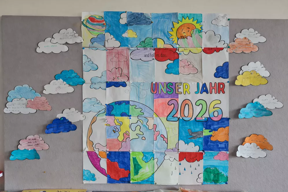 Bild in der Beschreibung des Unterrichtsmaterials Unser Jahr 2026 / Neujahr - Kooperatives Poster / Gemeinschaftsbild von Doodleteacher #2