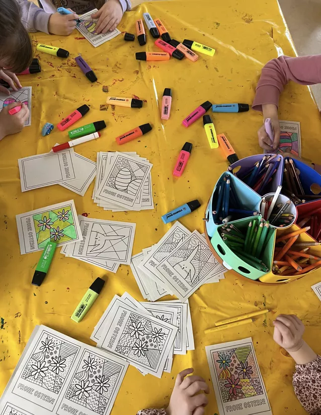 Bild in der Beschreibung des Unterrichtsmaterials Pop-Art Ostergrüße / Ostern Grußkarten zum Ausmalen Osterferien von Doodleteacher #3