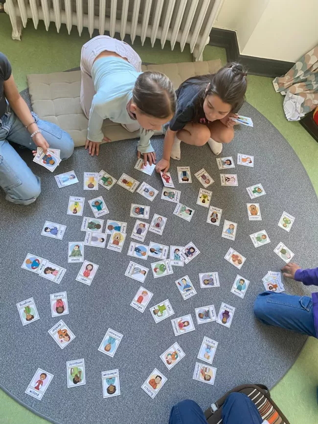 Bild in der Beschreibung des Unterrichtsmaterials Unsere Gefühle - Bild-Wort-Karten / Flashcards / Bildkarten von Doodleteacher #2