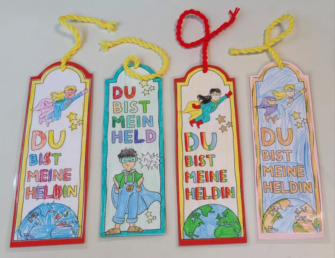 Bild in der Beschreibung des Unterrichtsmaterials Du bist (m)ein Held / Heldin - DIY Lesezeichen Muttertag / Vatertag von Doodleteacher #1