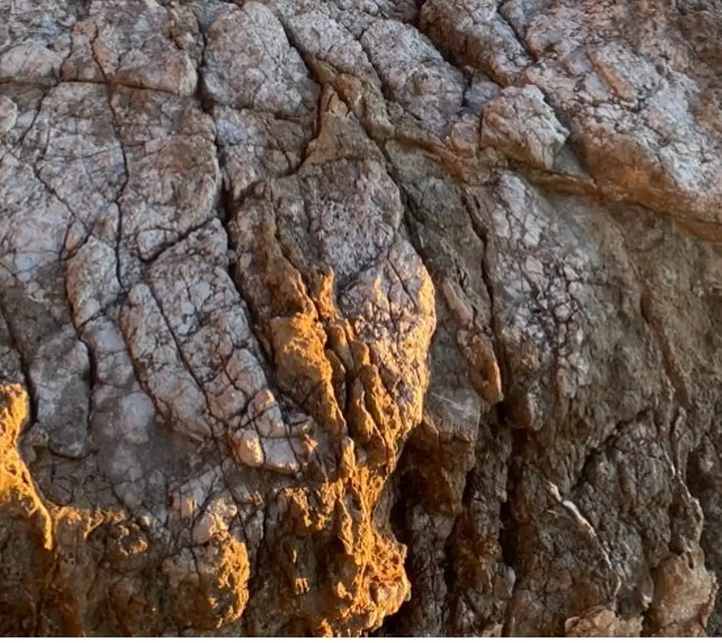 Relazione di laboratorio sul riconoscimento delle rocce A028 Schede informative - Relazione di laboratorio sul riconoscimento delle rocce A028 - Prof Luca Corona - Pagina di copertina