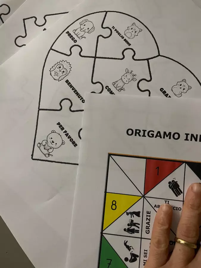 TRE ATTIVITA' PER LA GIORNATA DELLA GENTILEZZA Materiale interattivo - TRE ATTIVITA' PER LA GIORNATA DELLA GENTILEZZA - tra albi e matite - Pagina di copertina