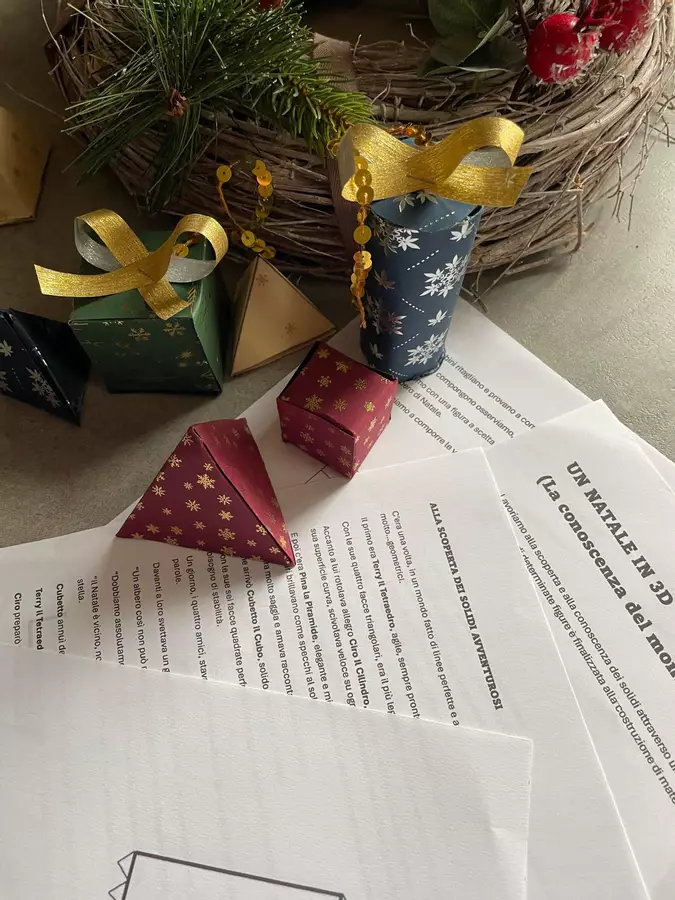 Natale in 3D (figure geometriche) : la conoscenza del mondo Materiale interattivo - Natale in 3D (figure geometriche) : la conoscenza del mondo - unamammainbiblioteca - Pagina di copertina