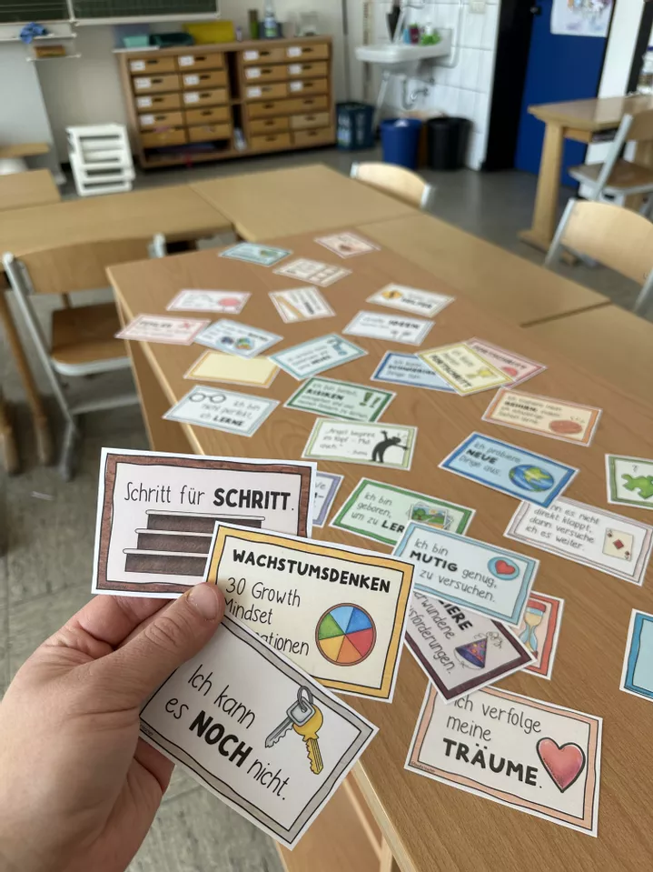 Bild in der Beschreibung des Unterrichtsmaterials 30 🌈 Affirmationen / Mutmacher - Wachstumsdenken / Growth Mindset von Doodleteacher #1