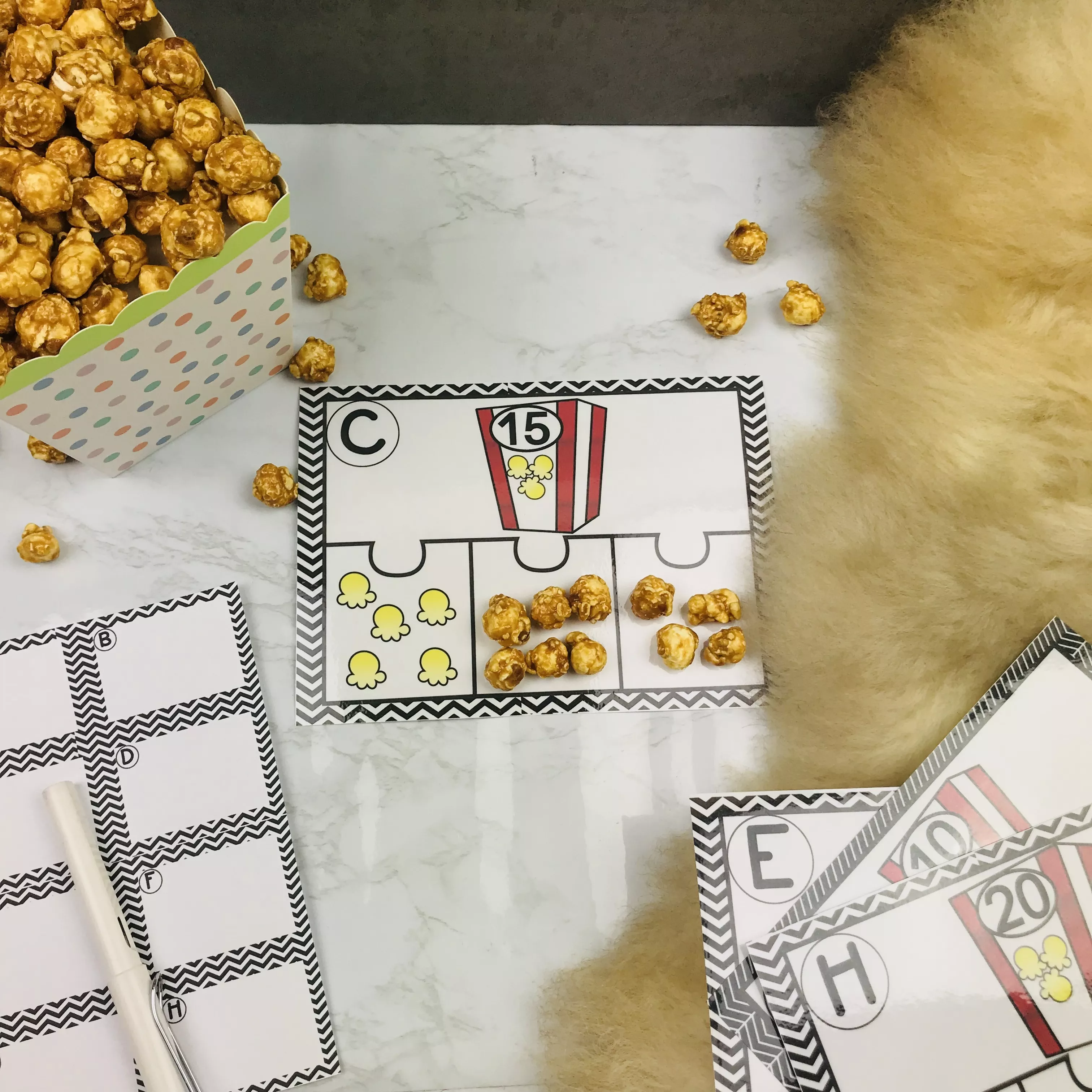 Bild in der Beschreibung des Unterrichtsmaterials POPCORN - Zahlenzerlegung bis 20 von The Growing Firsties #1