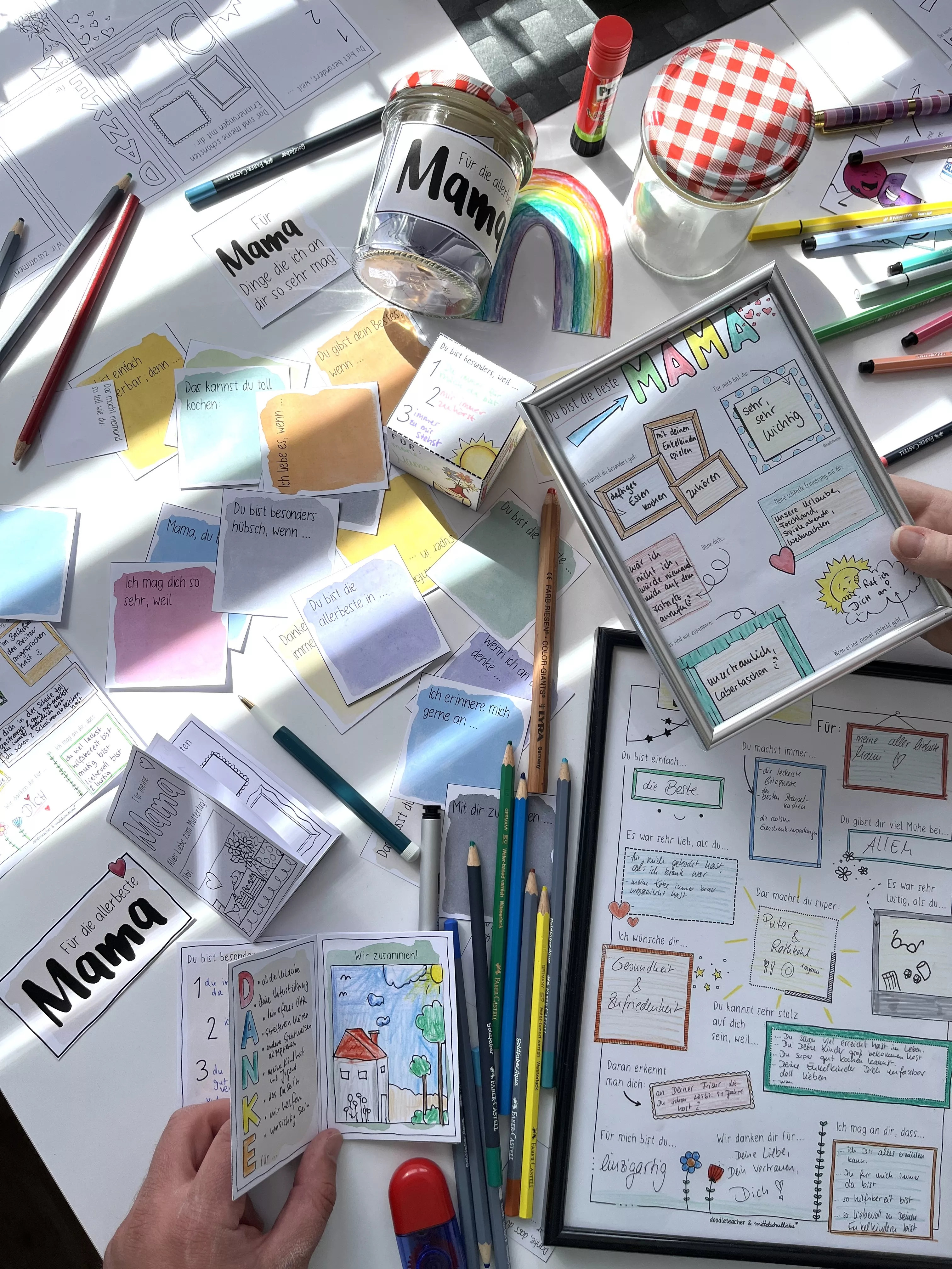 Bild in der Beschreibung des Unterrichtsmaterials Muttertag - Liebe Worte im Marmeladenglas (Mama, Lieblingsmensch, Heldin + Oma) Geschenk von Doodleteacher #4