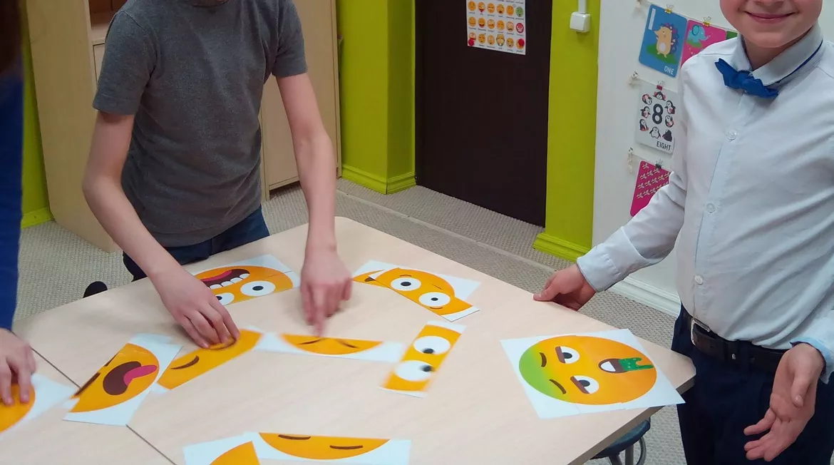 Bild in der Beschreibung des Unterrichtsmaterials Emotions Creator 2in1 von Language Stuff #6