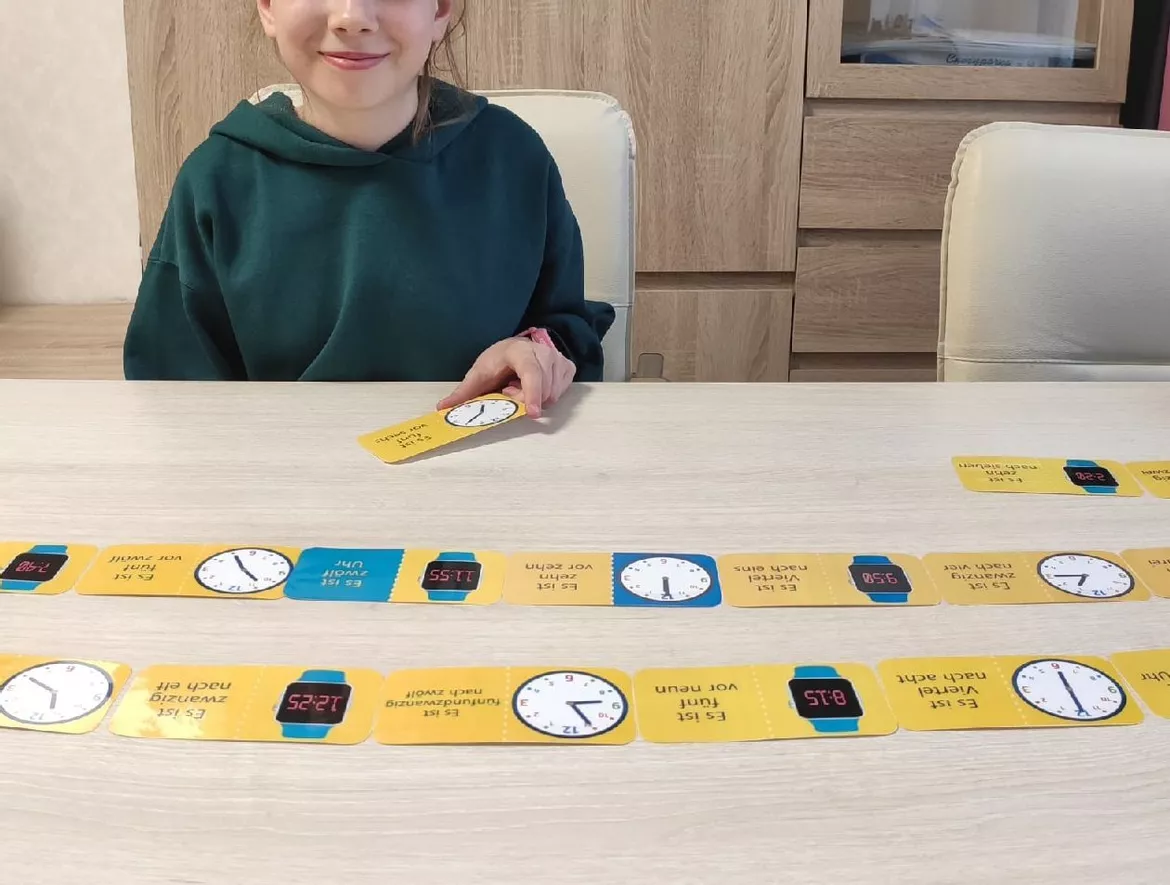 Bild in der Beschreibung des Unterrichtsmaterials Time domino 2in1 von Language Stuff #4