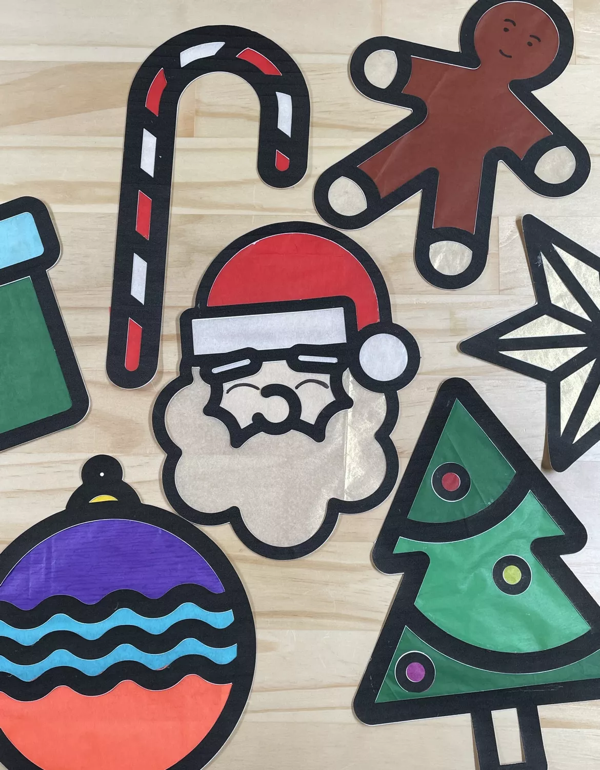 Bild in der Beschreibung des Unterrichtsmaterials Fensterbilder Weihnachten Fensterdeko basteln von kreativ lernen #2