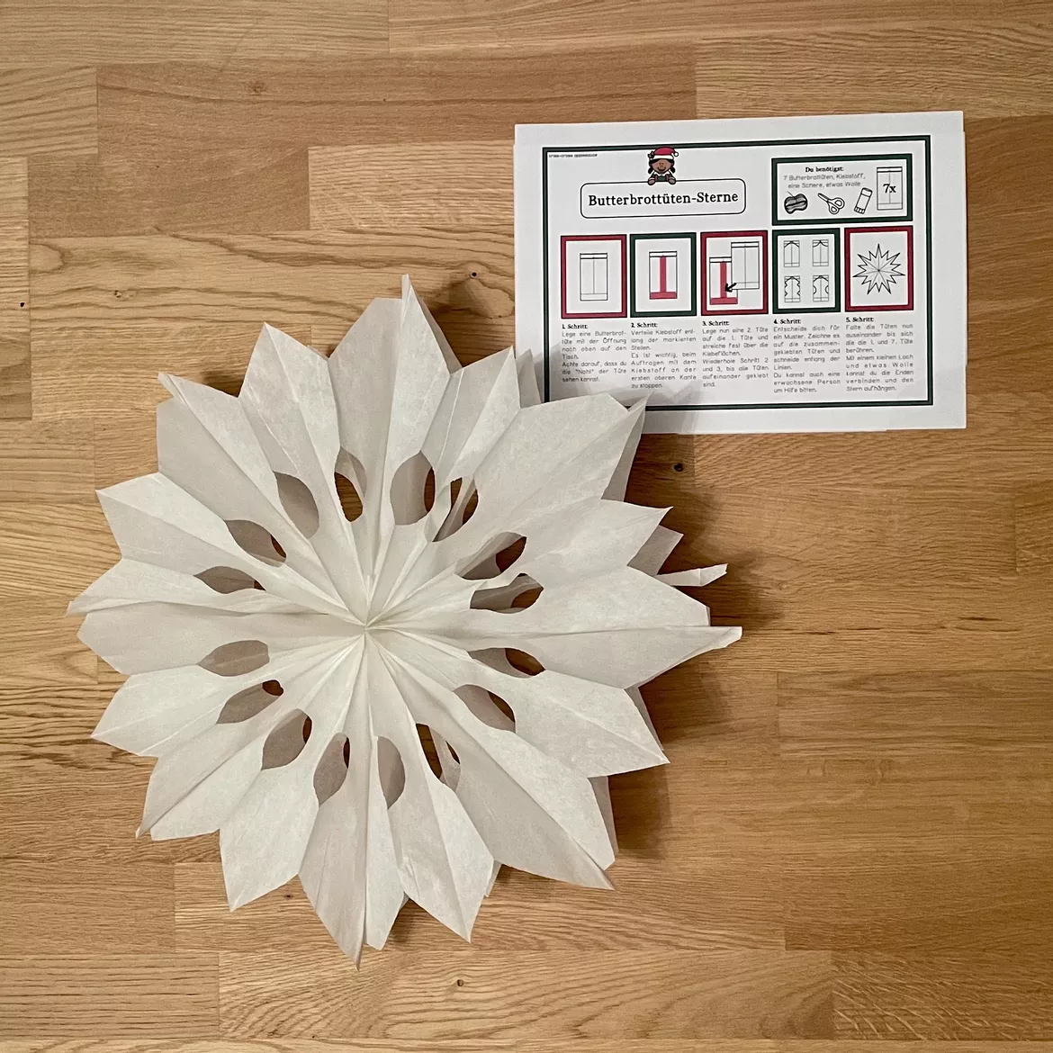 Stern aus Butterbrottüten - Anleitung – Unterrichtsmaterial im Fach Kunst