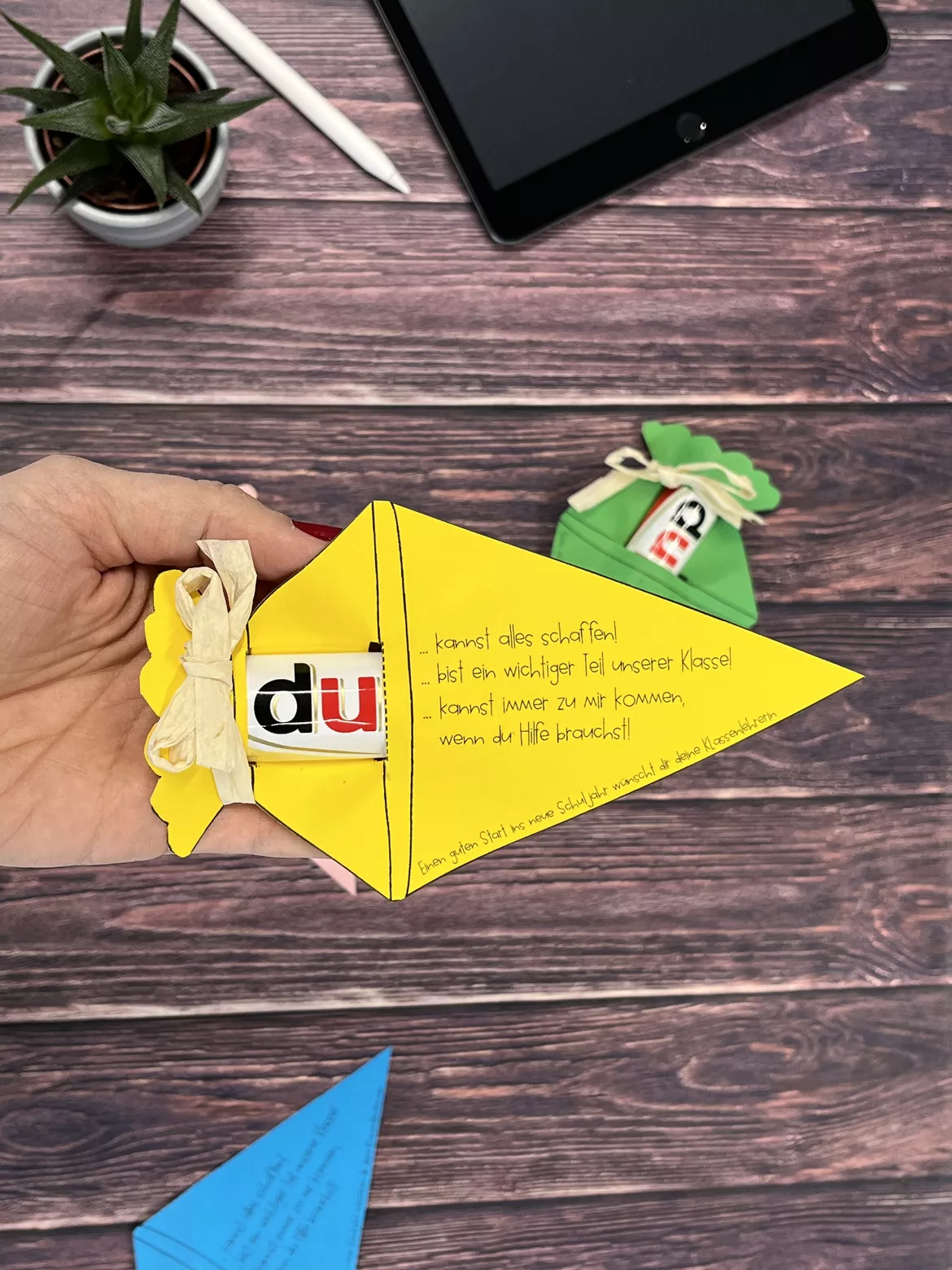 Bild in der Beschreibung des Unterrichtsmaterials Geschenk Schuljahresbeginn von ezpz.lemon.sqz #1