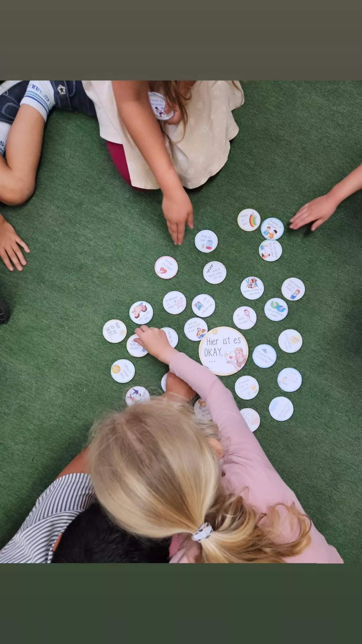 Bild in der Beschreibung des Unterrichtsmaterials Hier ist es okay – 45 Mutmacher Sätze fürs Klassenzimmer / Growth Mindset & Klassenlehrer von Doodleteacher #4