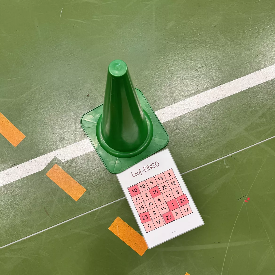 Bild in der Beschreibung des Unterrichtsmaterials Sportspiel: Lauf-Bingo Klasse 1/2 von primarzeug #1