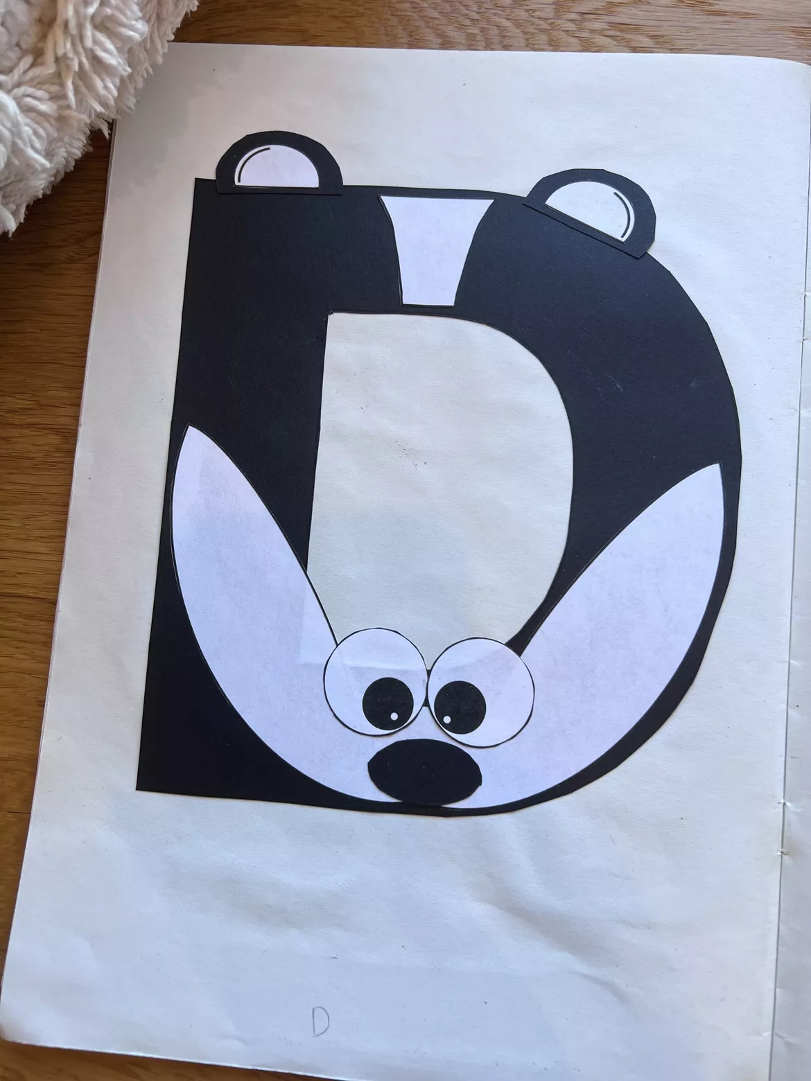 Bild in der Beschreibung des Unterrichtsmaterials Buchstabentier D wie Dachs – Buchstabenheft Grundschule (Klasse 1) | Buchstabeneinführung, Bastelvorlage & Anfangsunterricht von allerlei_fuer_die_schule #1
