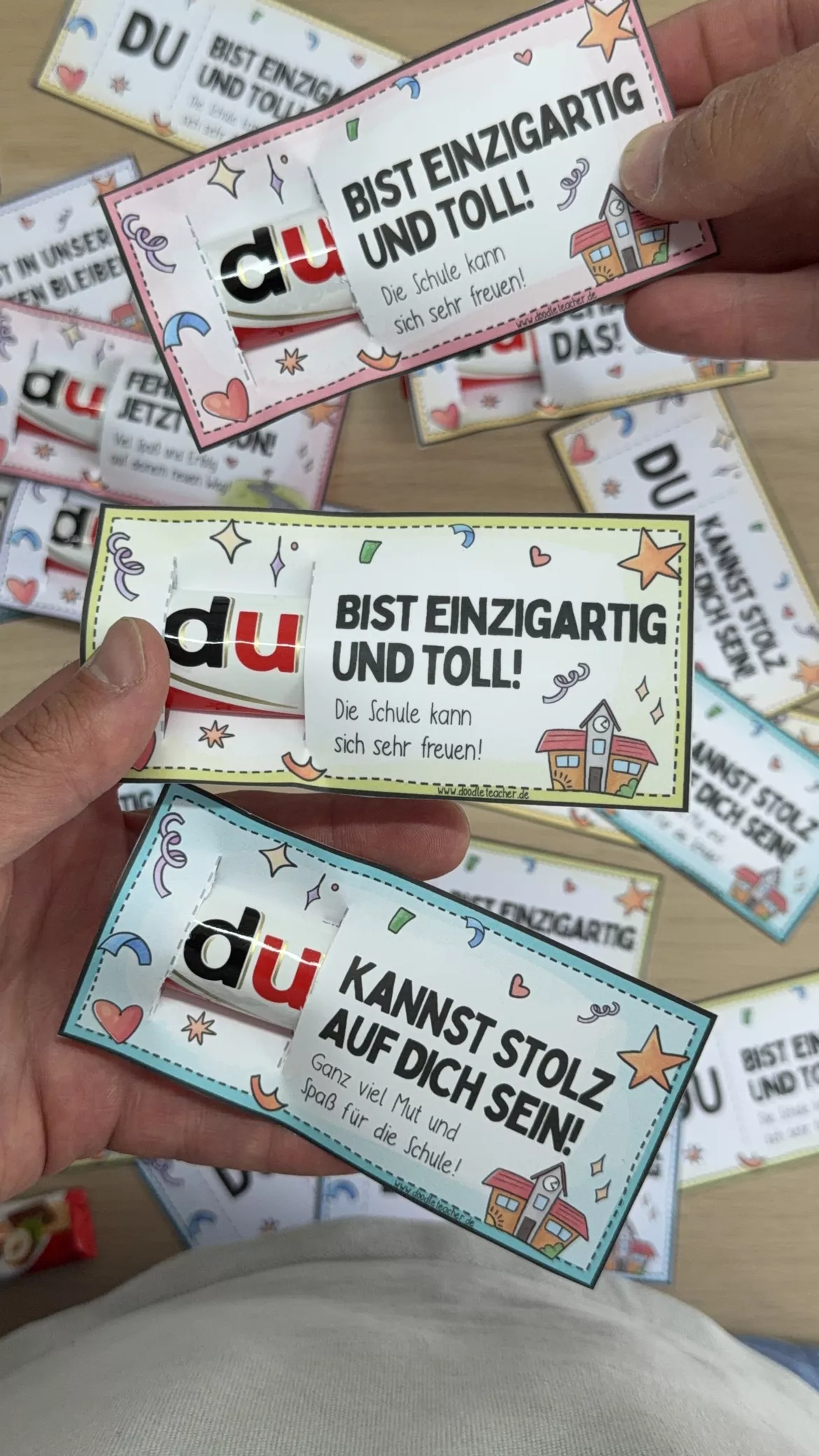 Bild in der Beschreibung des Unterrichtsmaterials Abschiedsgeschenk Kita / Kindergarten Abschiedsgrüße Abschied von Doodleteacher #1