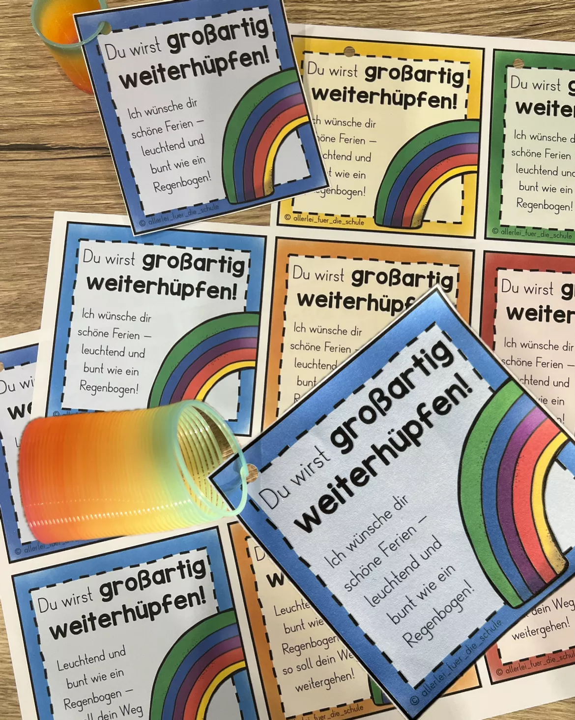 Bild in der Beschreibung des Unterrichtsmaterials Grußkärtchen zum Schuljahresende | Feriengruß & Abschiedskarte für Schüler - "Großartig weiterhüpfen" von allerlei_fuer_die_schule #1