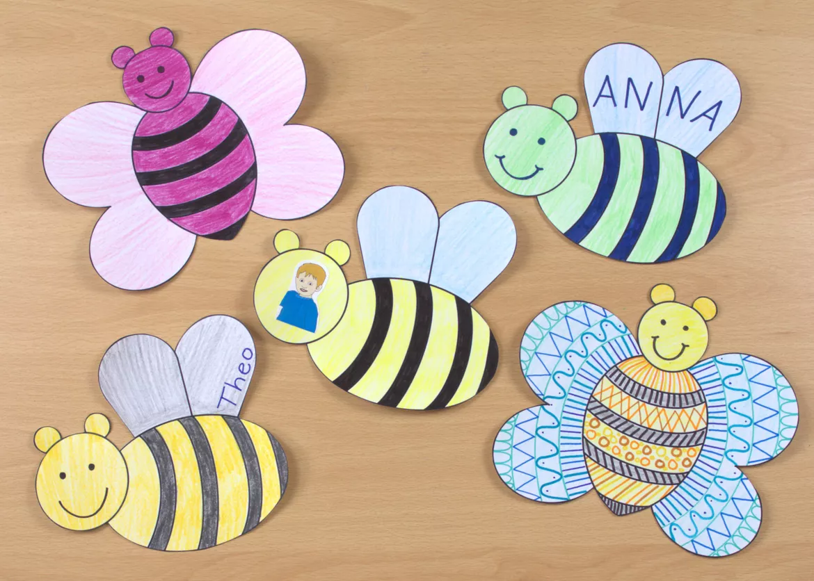 Bild in der Beschreibung des Unterrichtsmaterials Kunst Schulanfang, Türdeko Bienen, Klassenzimmer gestalten von Pinselpauker #1