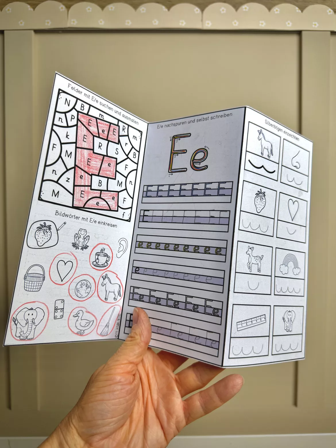 Bild in der Beschreibung des Unterrichtsmaterials ABC-Broschüren – Buchstaben lernen mit 26 Miniheften von The Growing Firsties #3