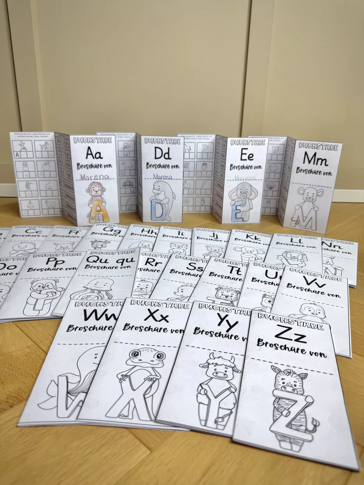 Bild in der Beschreibung des Unterrichtsmaterials ABC-Broschüren – Buchstaben lernen mit 26 Miniheften von The Growing Firsties #5