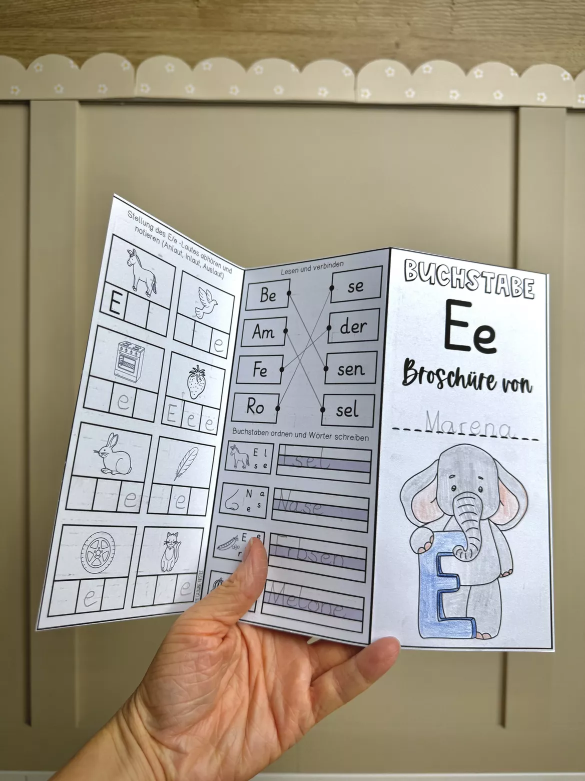 Bild in der Beschreibung des Unterrichtsmaterials ABC-Broschüren – Buchstaben lernen mit 26 Miniheften von The Growing Firsties #4