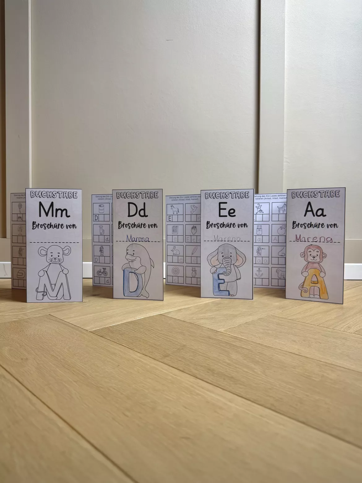 Bild in der Beschreibung des Unterrichtsmaterials ABC-Broschüren – Buchstaben lernen mit 26 Miniheften von The Growing Firsties #6