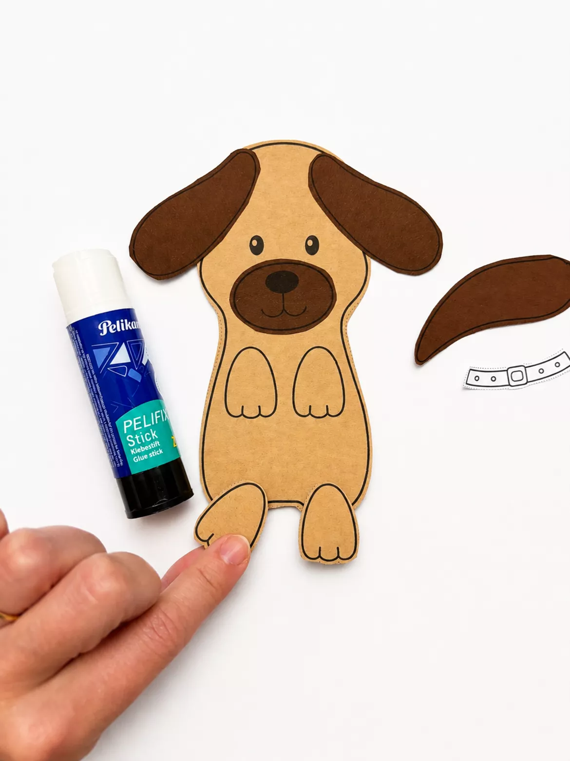 Bild in der Beschreibung des Unterrichtsmaterials H wie Hund - Kunststunde 1. Klasse - Basteln - Fensterdeko von materialfreundin #1