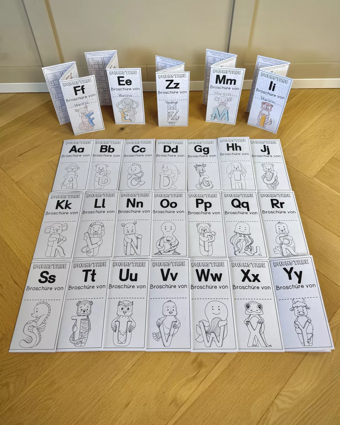Bild in der Beschreibung des Unterrichtsmaterials Druckschrift ABC-Broschüren - Buchstaben lernen mit 26 Miniheften von The Growing Firsties #9