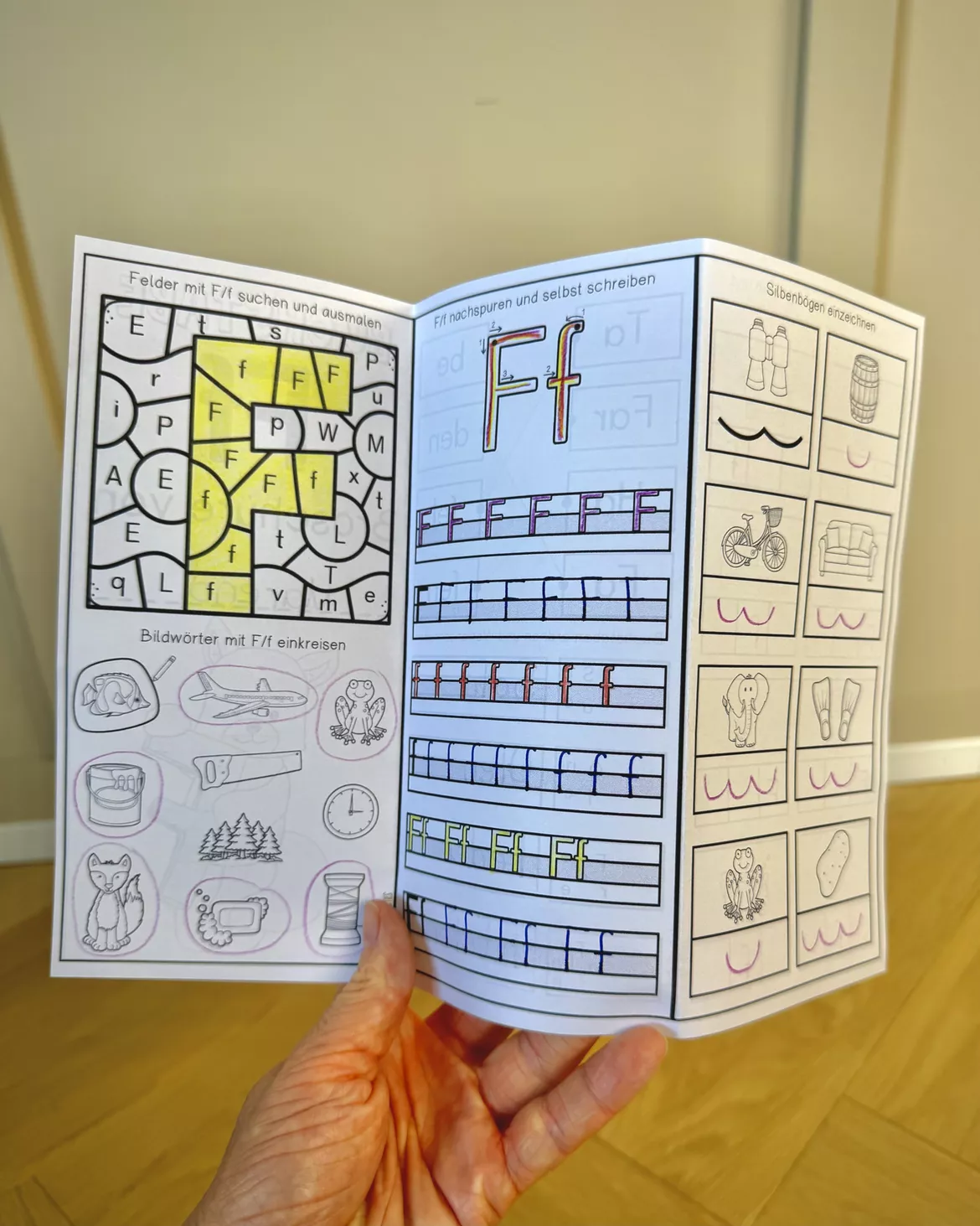 Bild in der Beschreibung des Unterrichtsmaterials Druckschrift ABC-Broschüren - Buchstaben lernen mit 26 Miniheften von The Growing Firsties #6
