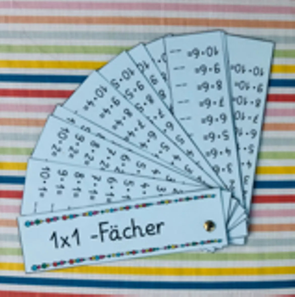 Bild in der Beschreibung des Unterrichtsmaterials EINMALEINS - Fächer zur Festigung von Giraffes_love_school #1