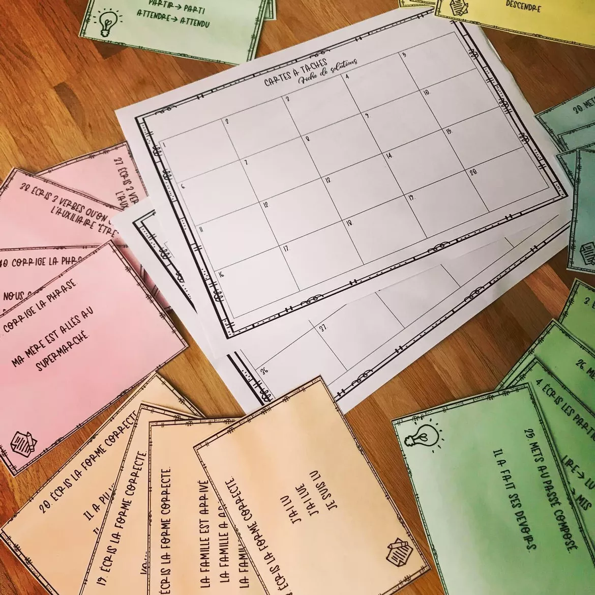 Bild in der Beschreibung des Unterrichtsmaterials 40 Cartes à tâches: Passé composé (Task cards) von Mme_Sie #1