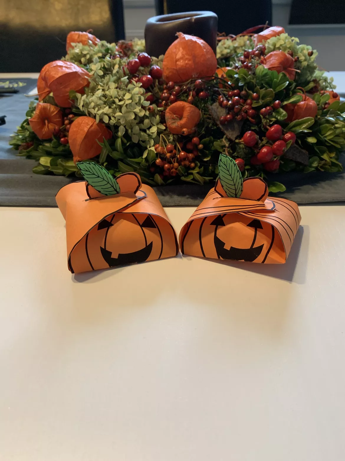 Bild in der Beschreibung des Unterrichtsmaterials Halloweenschachtel zum Basteln von Schoolstuffbyjas #3